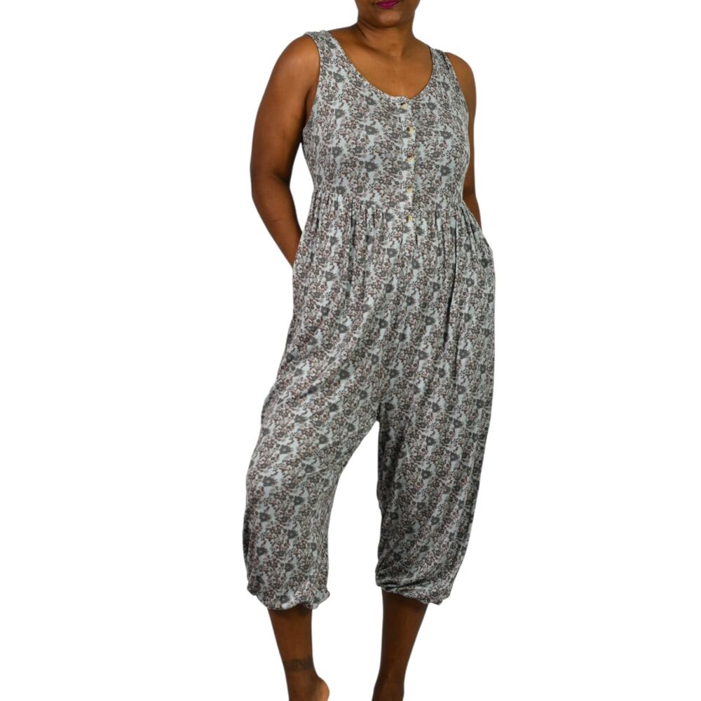 Kate Quinn Sleeveless Jumpsuit Gray Floral Romper Jersey Bamboo Crop Harem Small